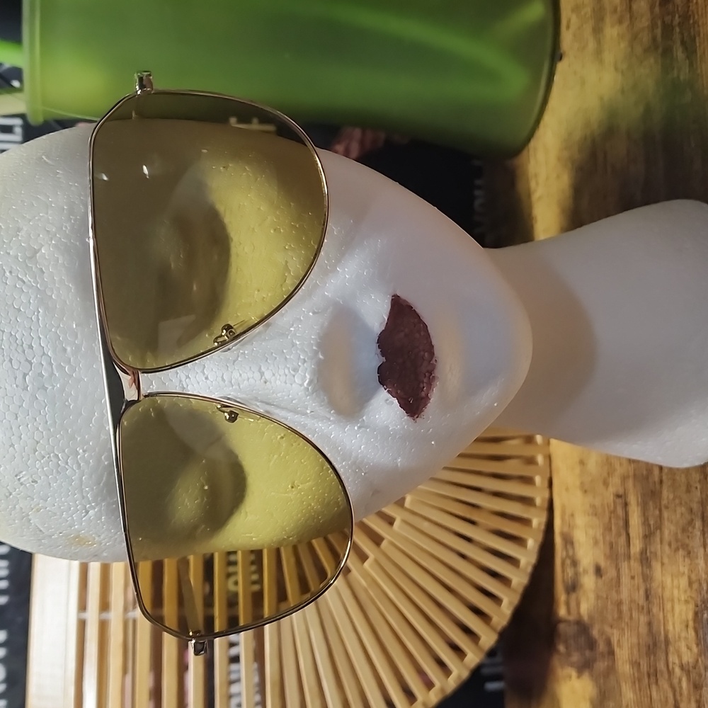 Aviator Sunglasses-NWOT